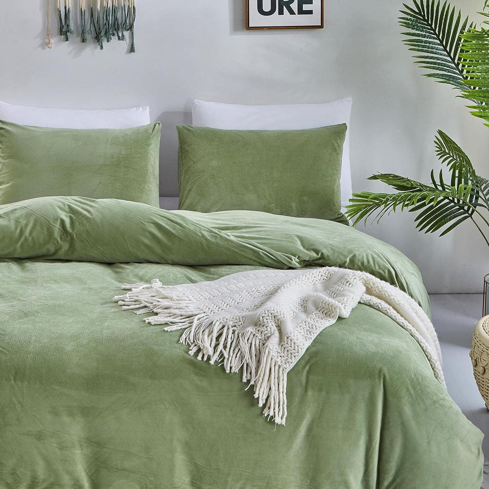 Luxury Velvet Duvet Cover Set - Parrot Green - Aura Living
