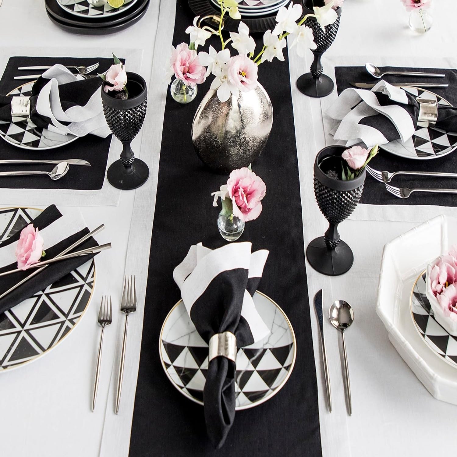 Cotton Luxury Dining Set Mited Corner Bordered - Black and White - Aura Living