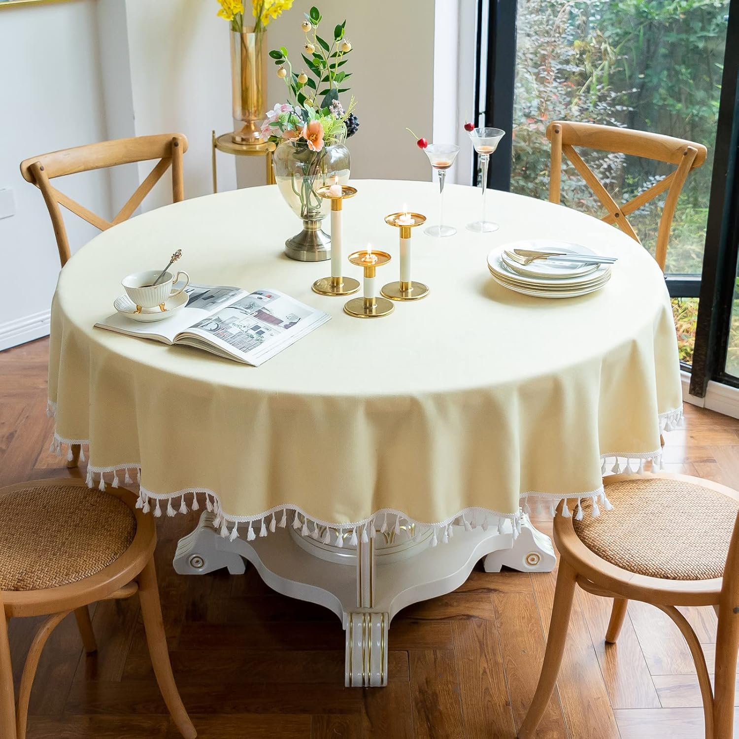 Cotton Decorative Round Tablecloth With Tesals-