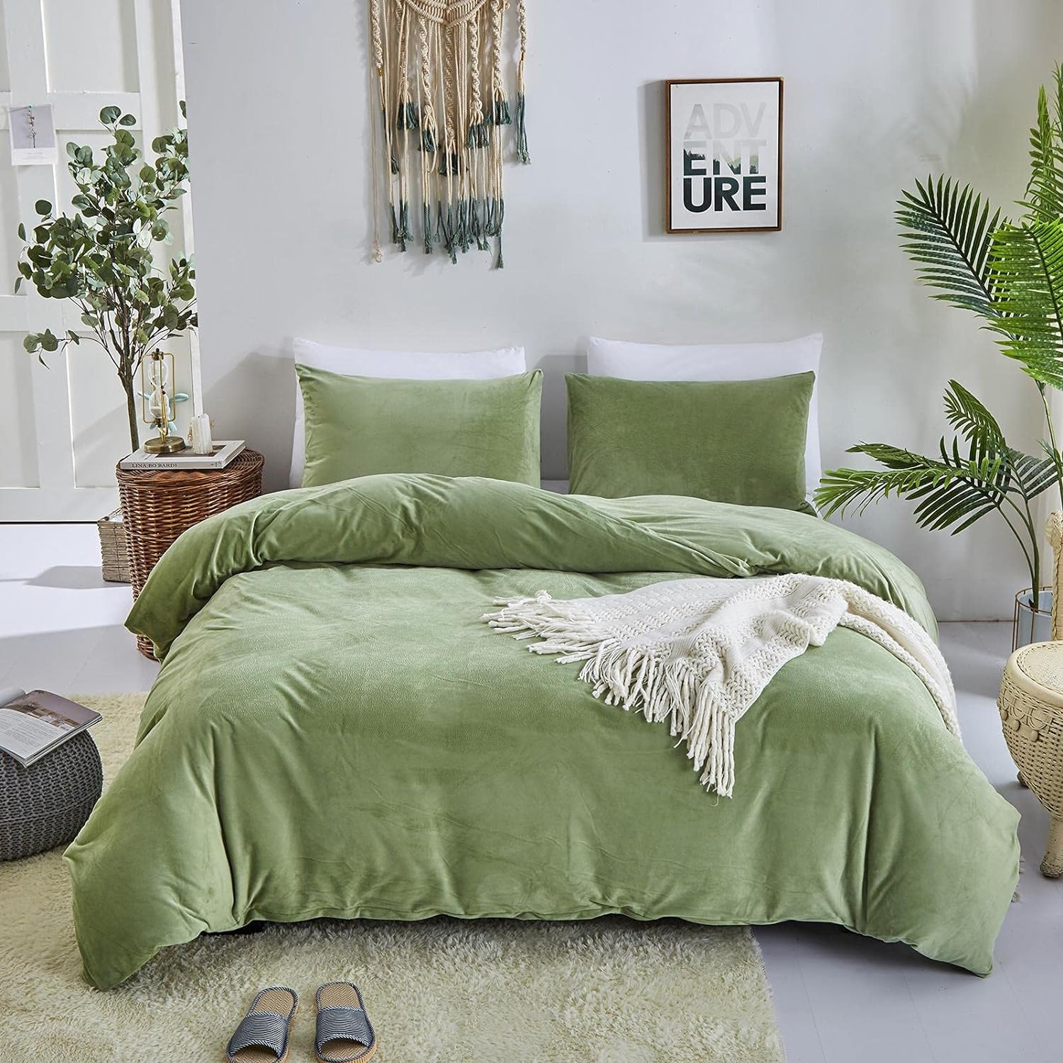 Luxury Velvet Duvet Cover Set - Parrot Green - Aura Living