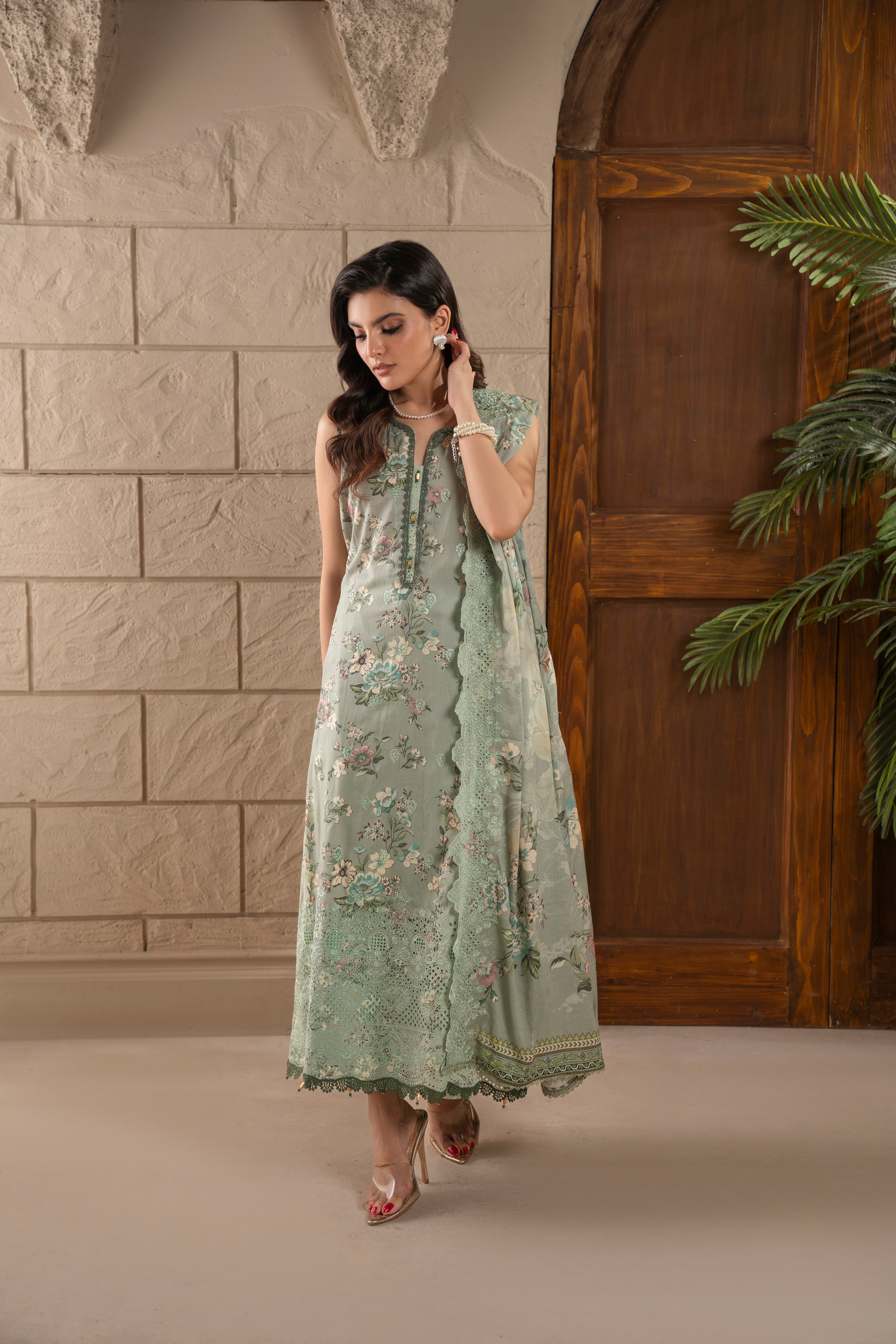D722 - Collection Embroidered