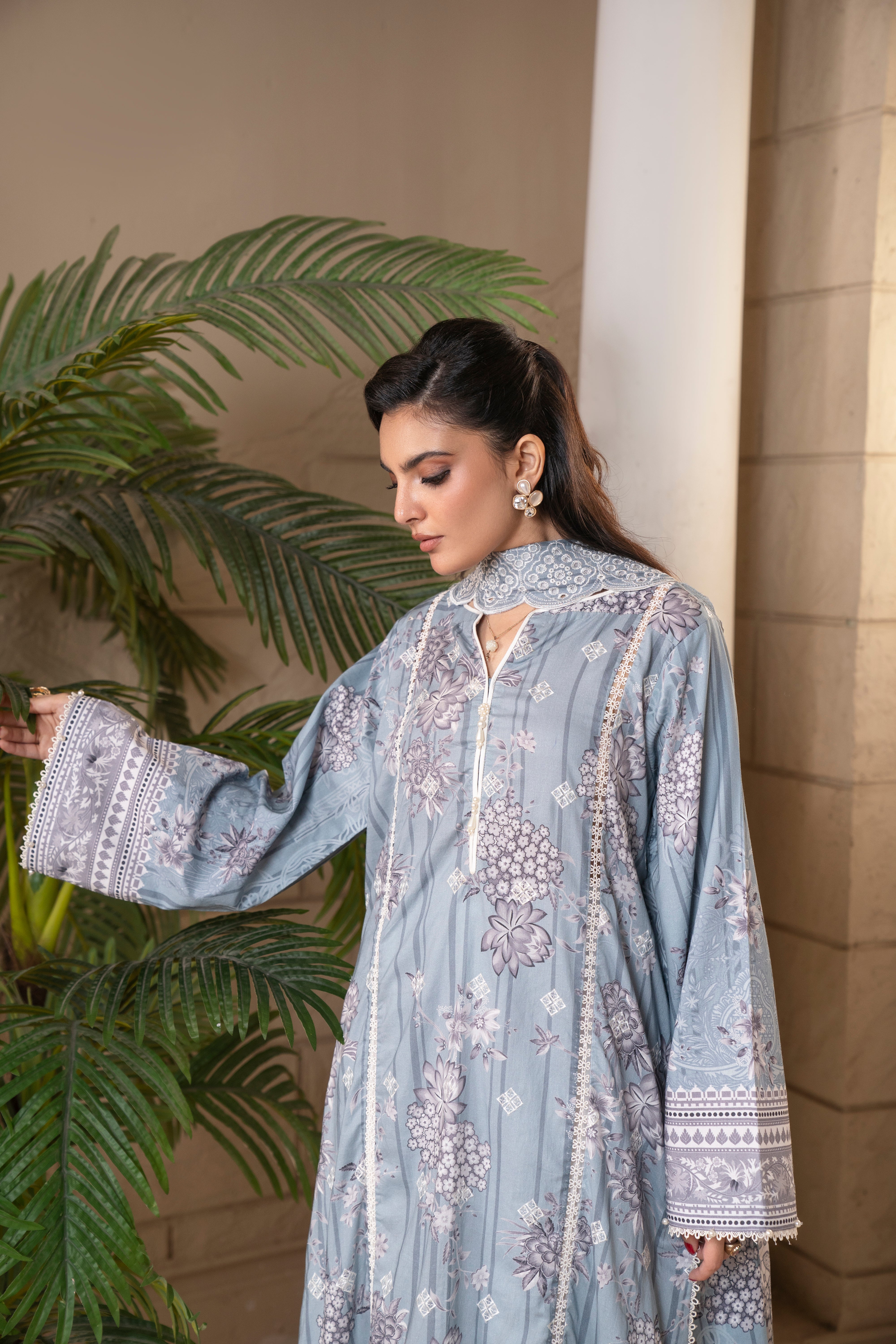 D726 - Collection Embroidered