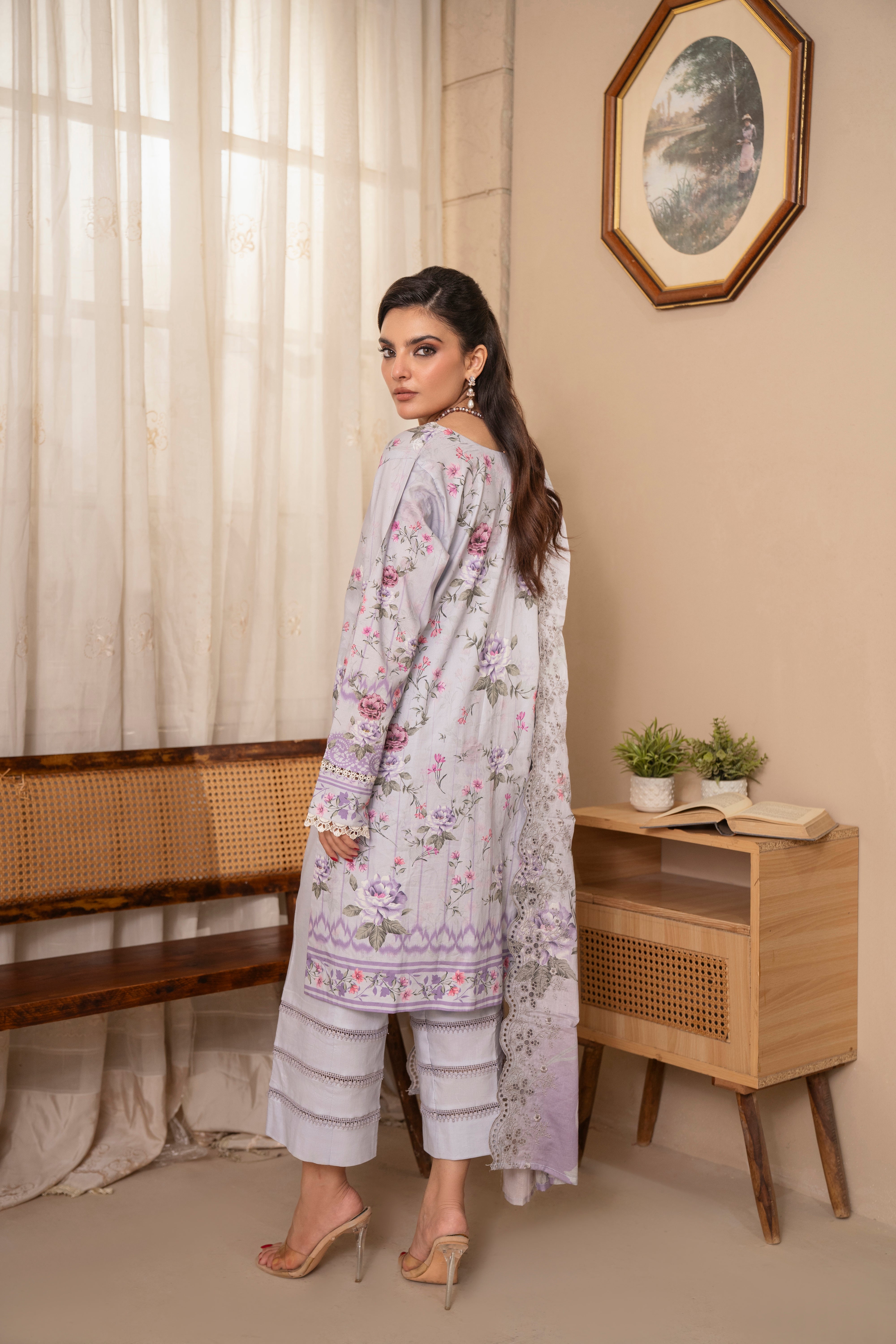 D720 - Collection Embroidered