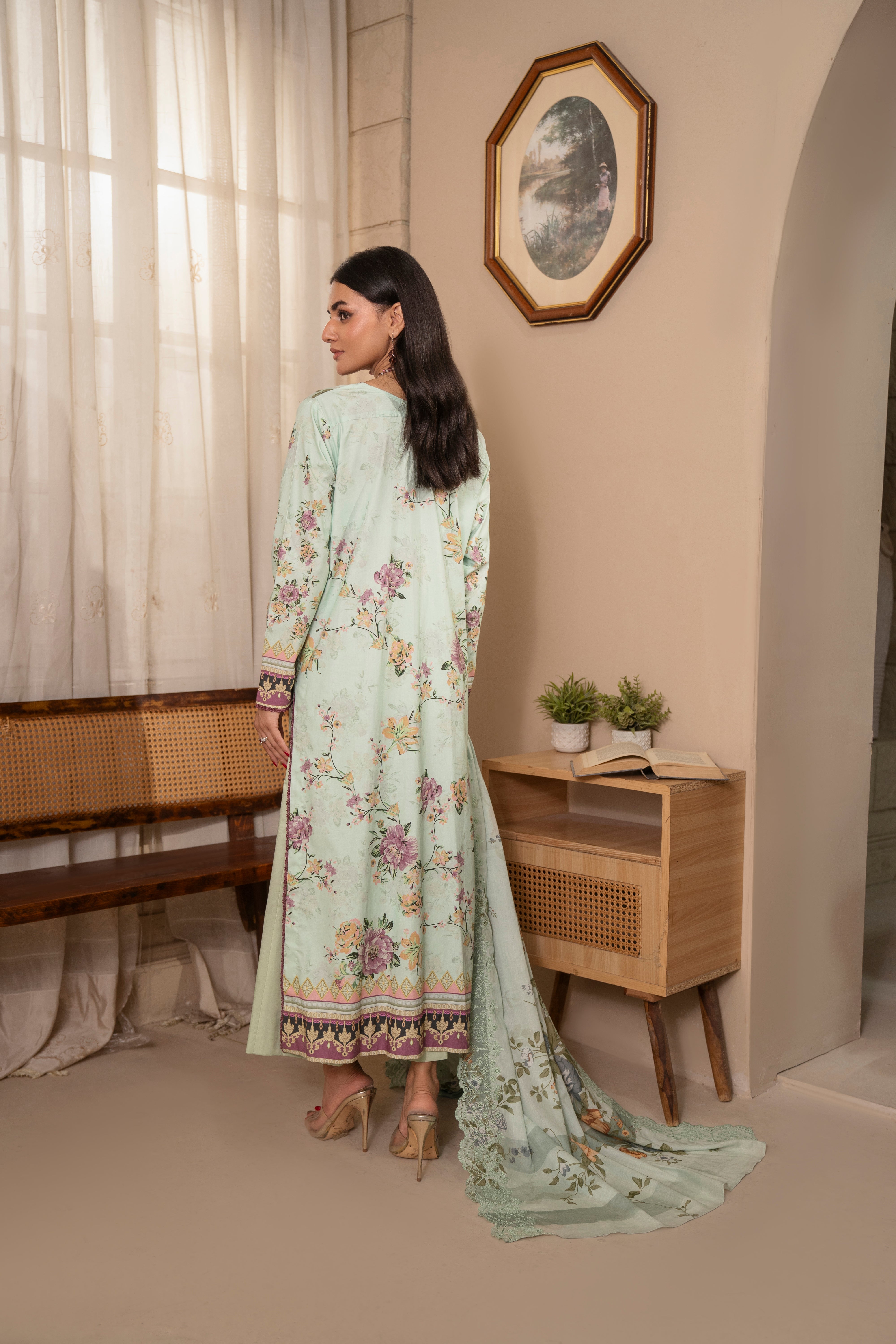 D729 - Collection Embroidered