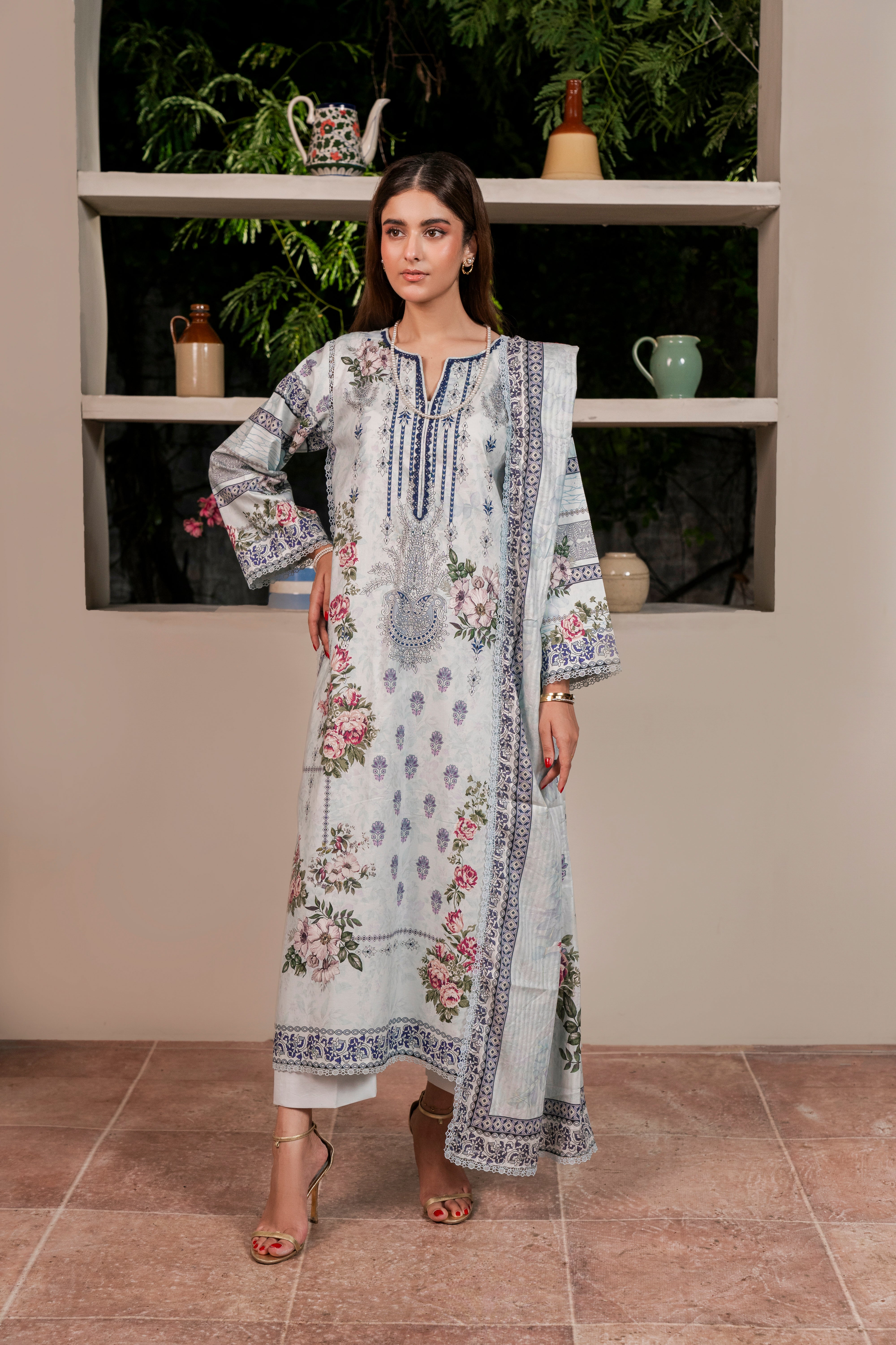 Resham Unstitched Cambric 3 Pcs Printed Suit D747