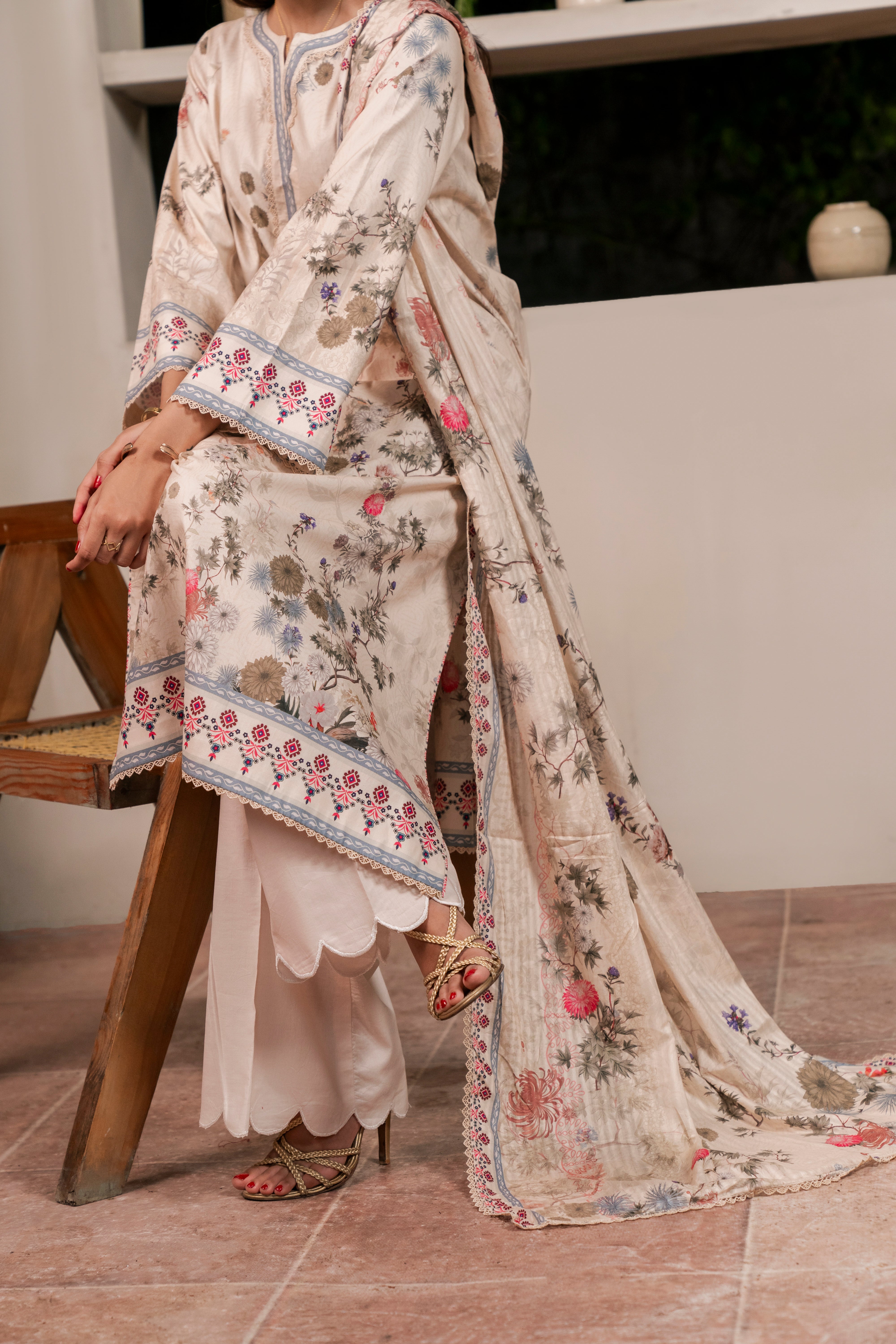 Resham Unstitched Cambric 3 Pcs Printed Suit D751