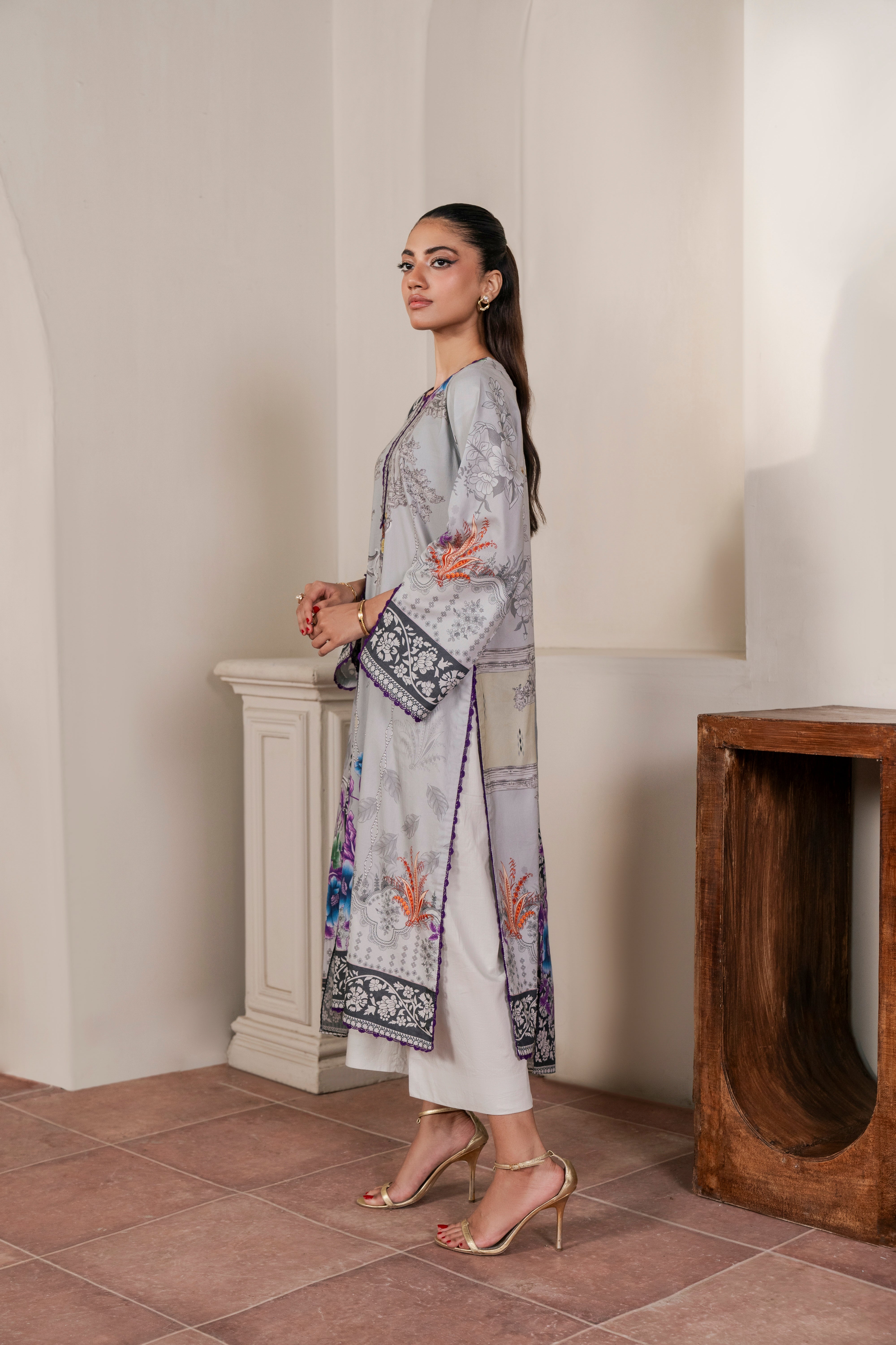 Resham Unstitched Cambric 3 Pcs Printed Suit D742
