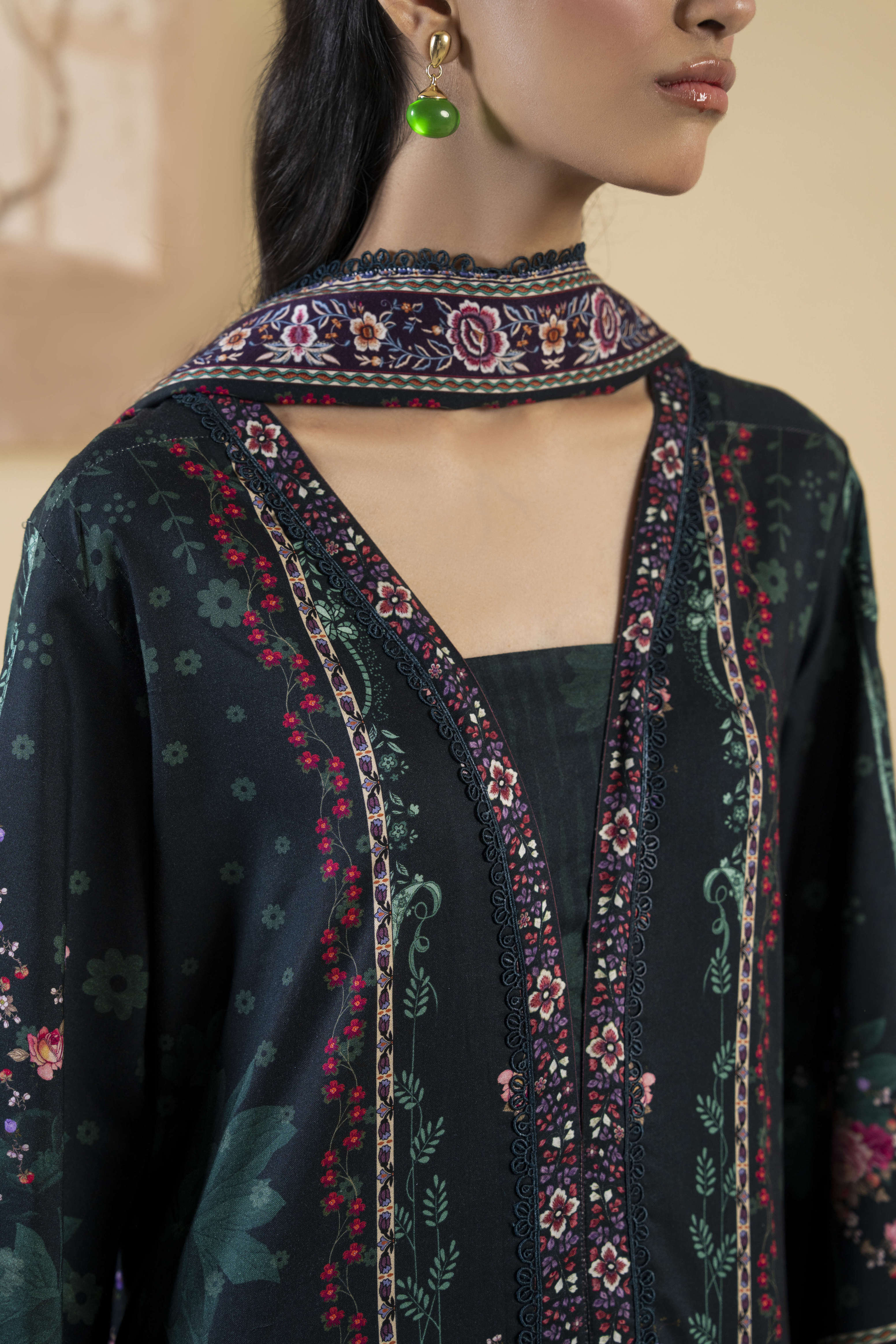Resham Lumen - D933