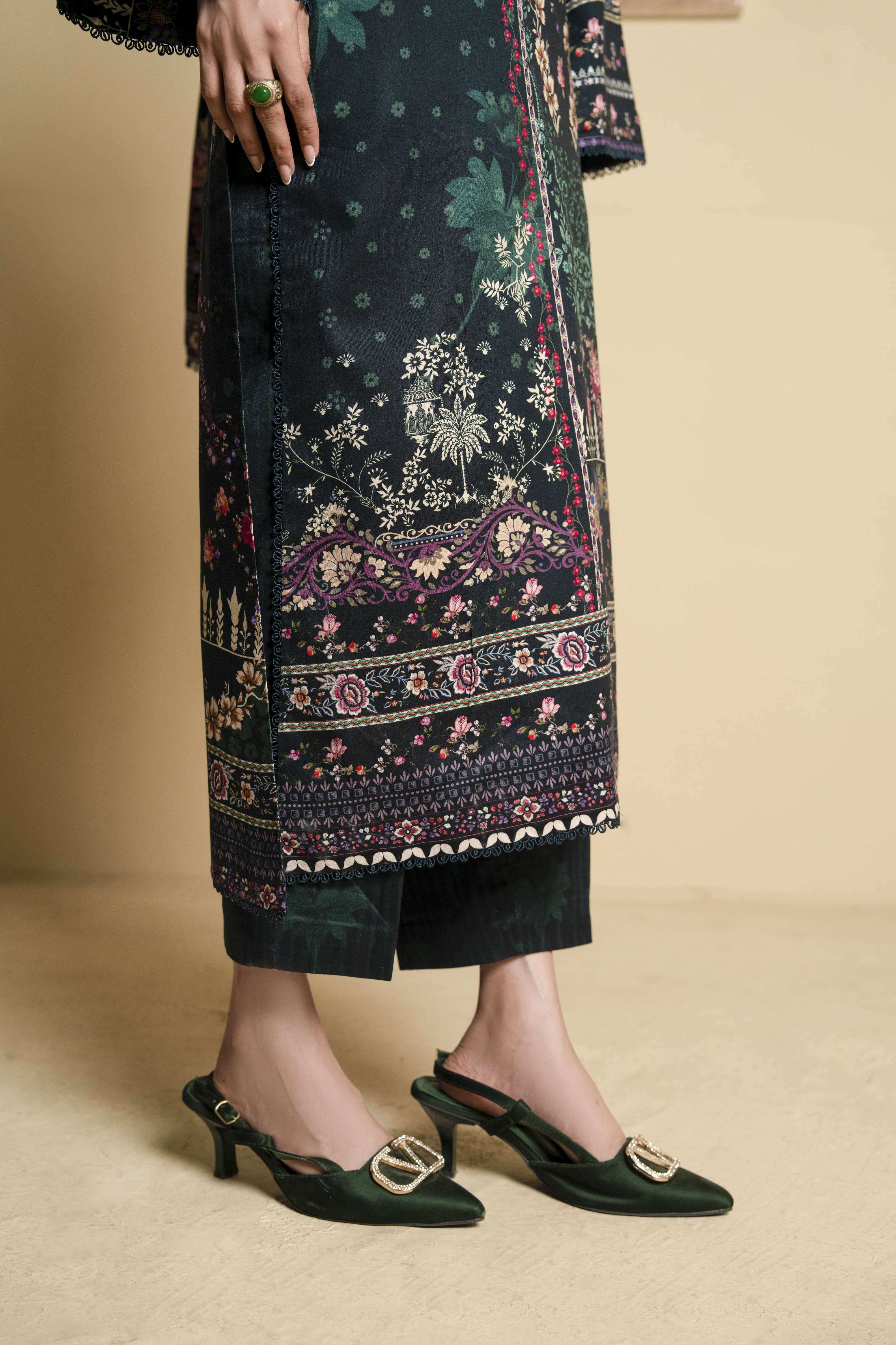 Resham Lumen - D933