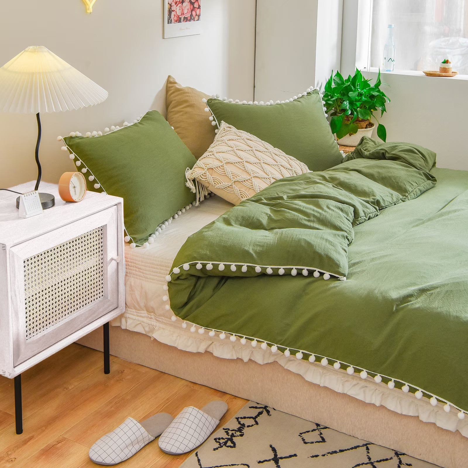 Plain Cotton Duvet Cover Set With Pom Poms