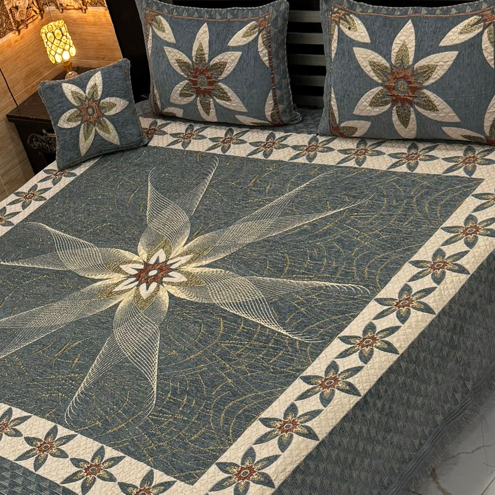 4Pc Velvet Jaquard Bedsheet AL # 4018
