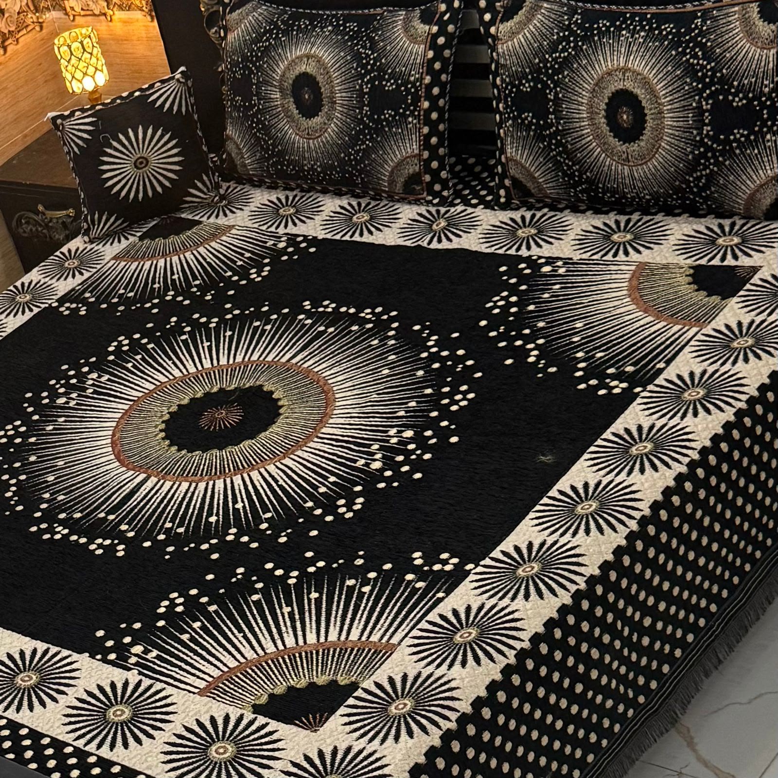 4Pc Velvet Jaquard Bedsheet AL # 4047