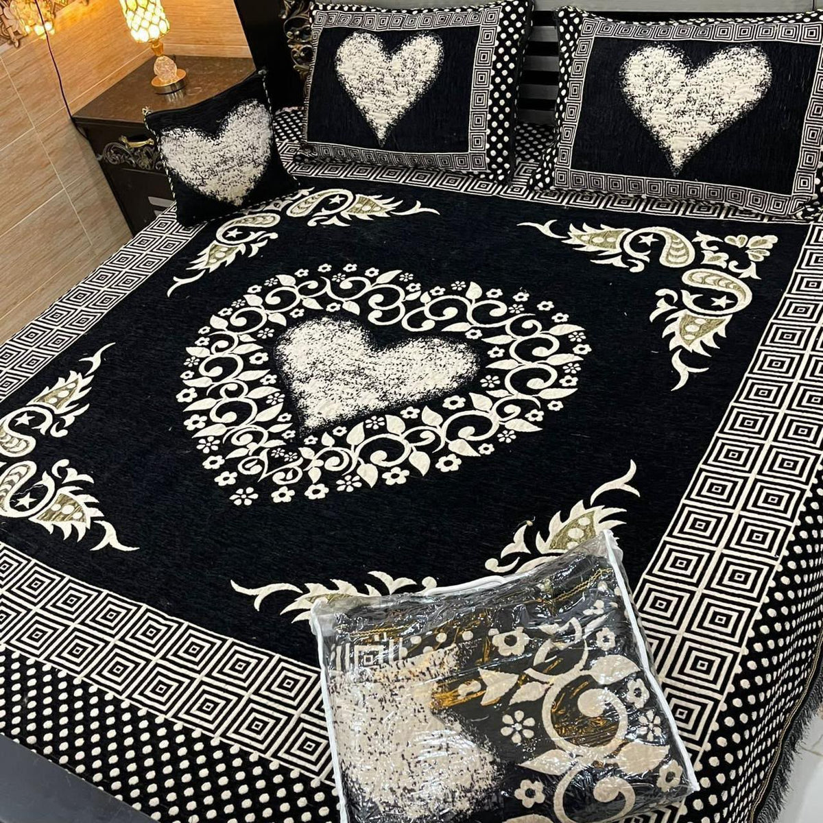 4Pc Velvet Jaquard Bedsheet AL # 4056